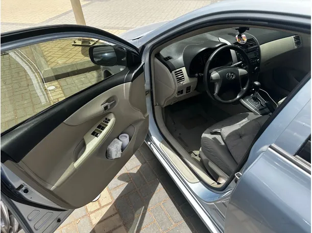 Car image 10