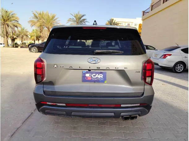 Car image 6