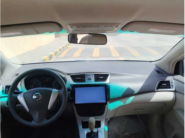 Car image 16