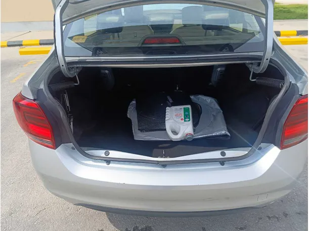 Car image 23