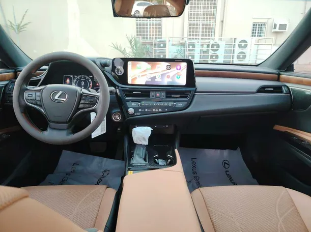 Car image 21
