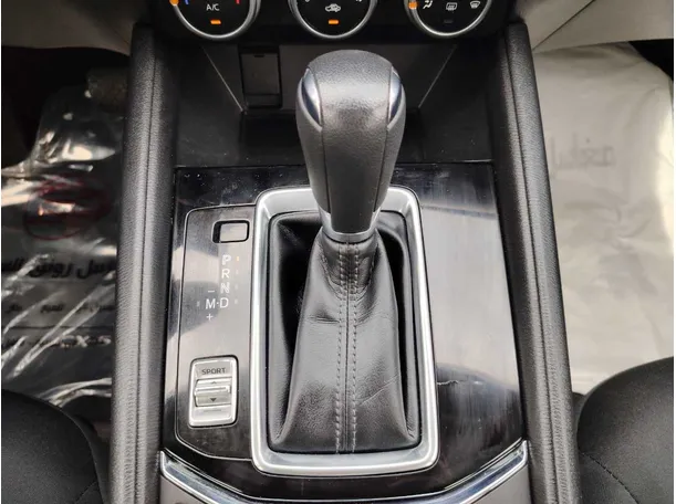 Car image 20