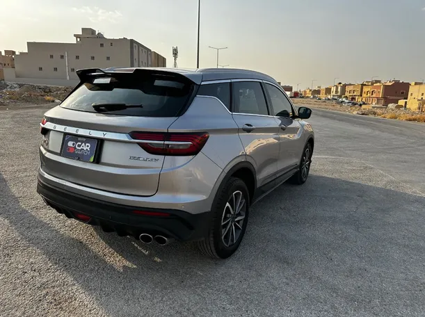 Car image 5
