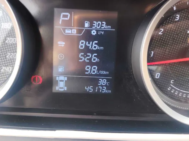 Car image 20