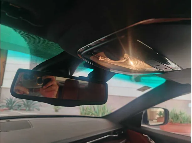 Car image 34