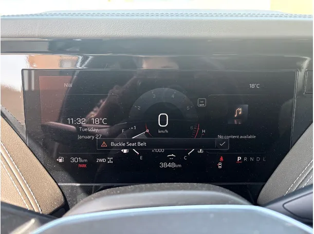 Car image 25