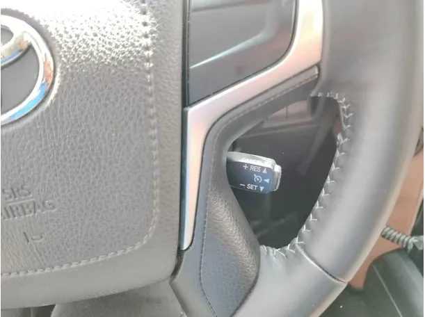 Car image 37