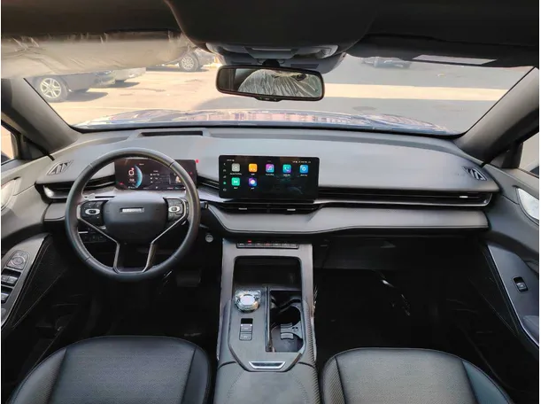 Car image 19