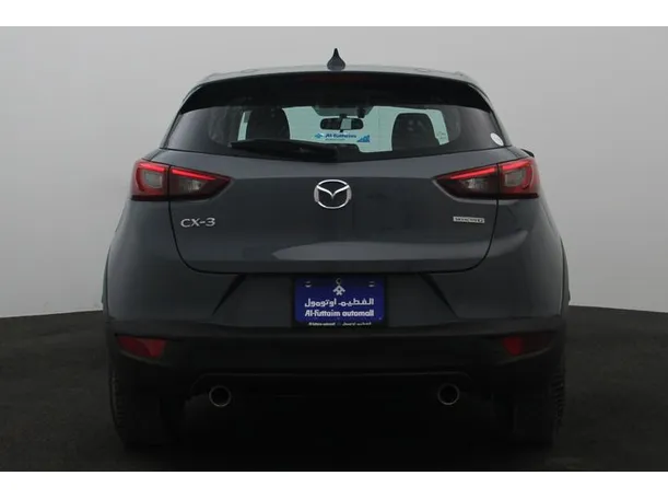 Car image 12