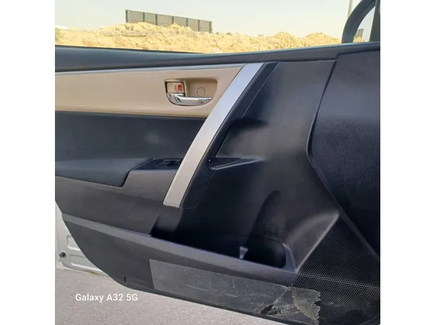 Car image 24
