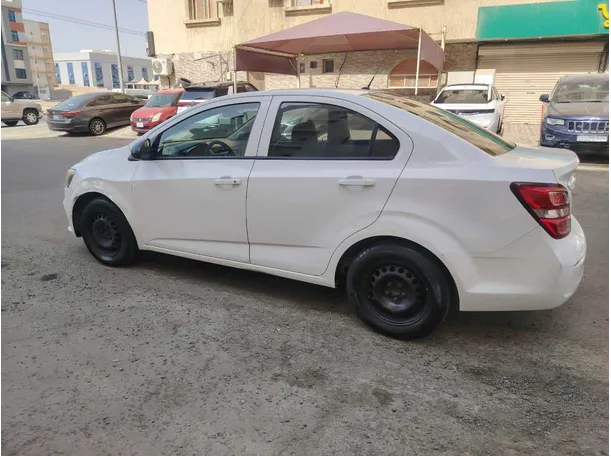 Car image 8