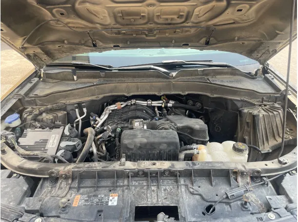 Car image 25