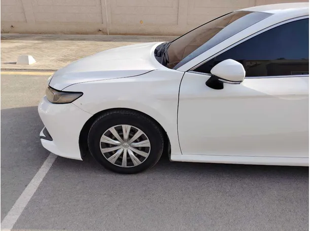 Car image 9