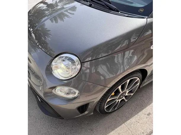 Car image 7