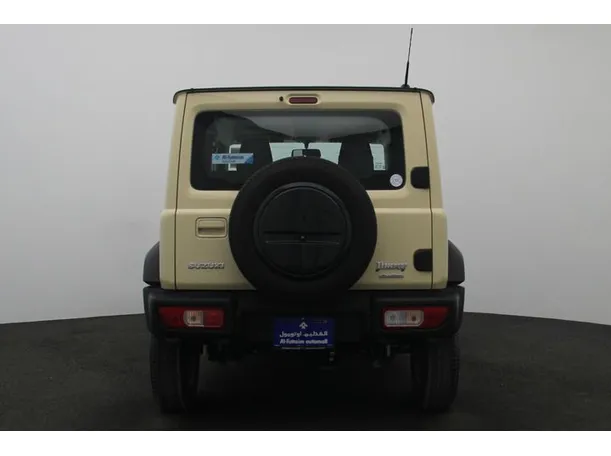 Car image 12