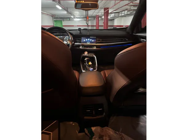 Car image 20