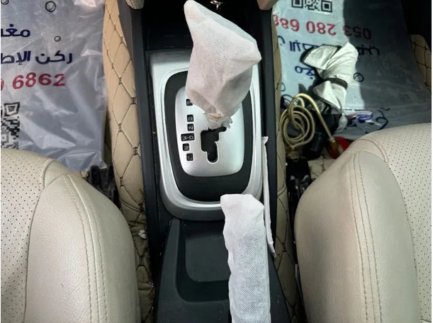 Car image 18