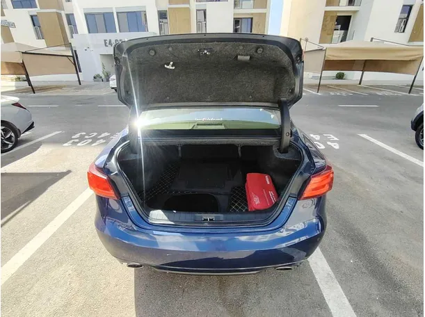 Car image 29