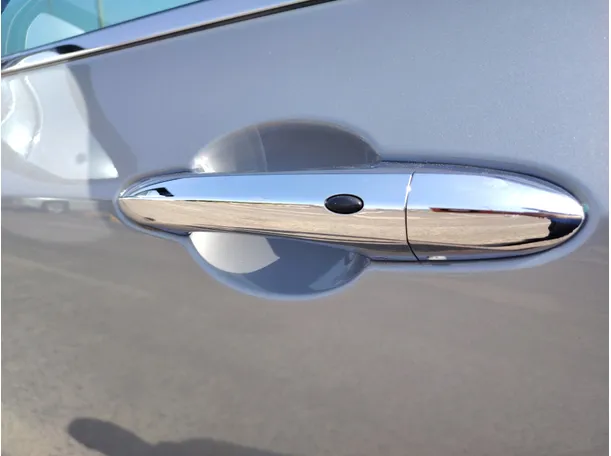 Car image 33