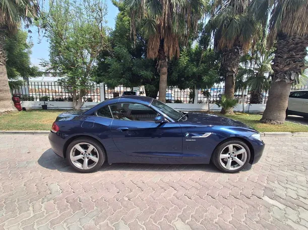 Car image 8