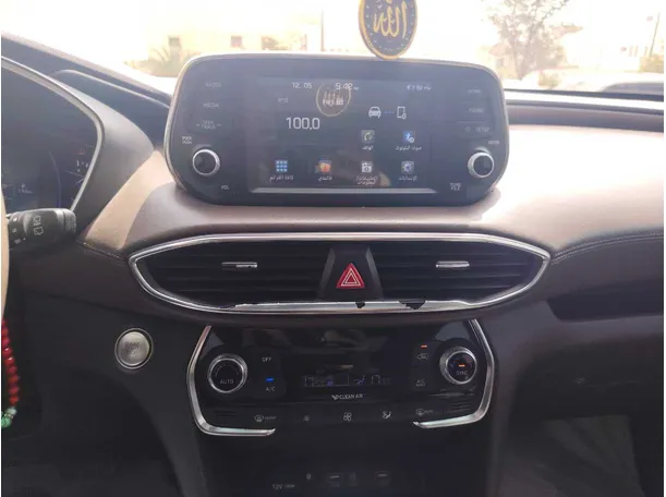 Car image 21