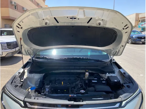 Car image 26