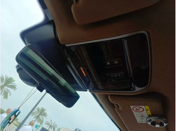 Car image 36