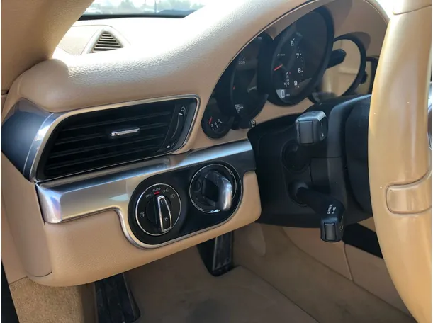 Car image 21