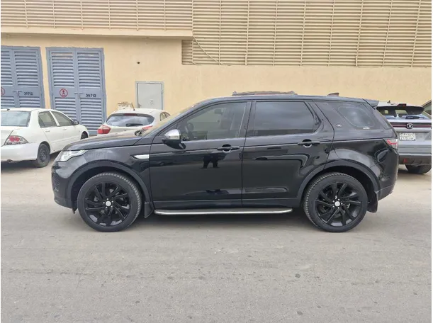 Car image 8