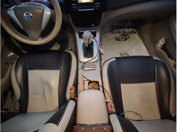 Car image 16