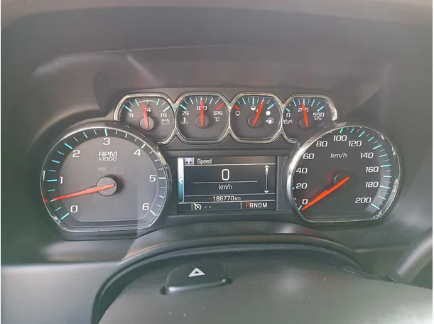 Car image 18