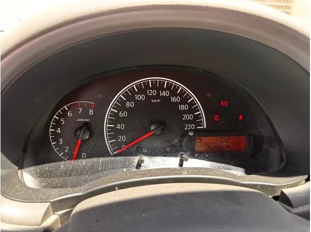 Car image 19