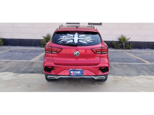 Car image 6