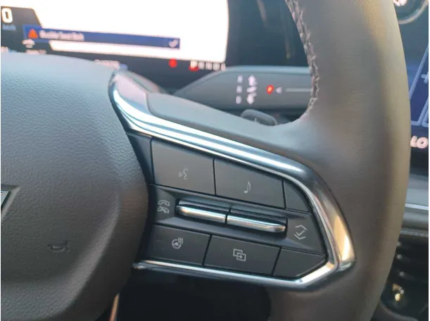 Car image 23