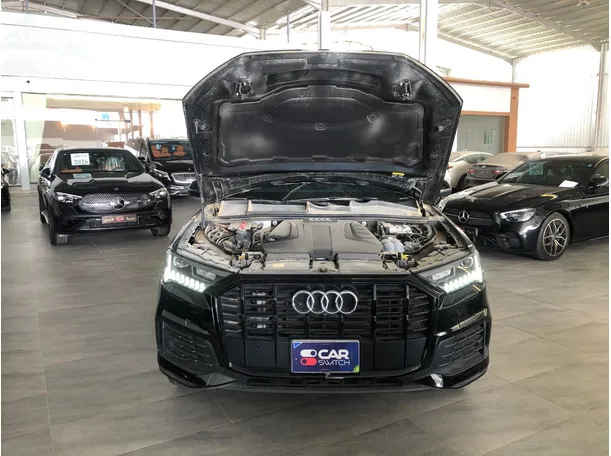 Car image 25