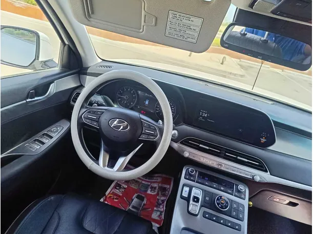 Car image 21