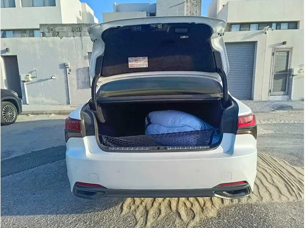 Car image 33