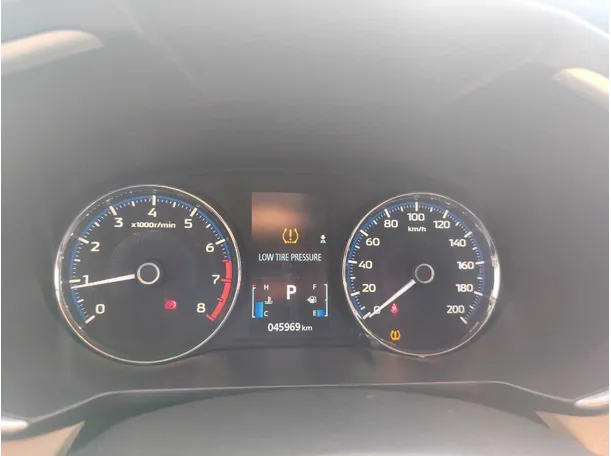 Car image 28