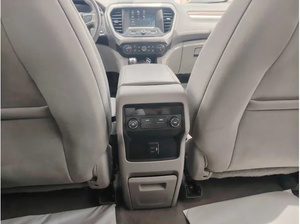 Car image 32