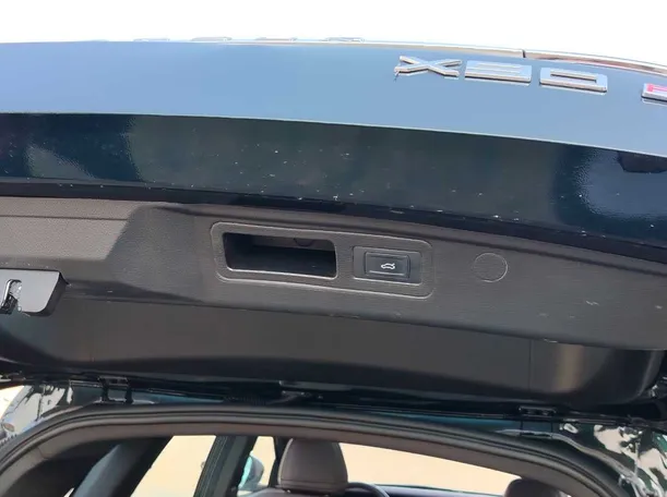 Car image 39