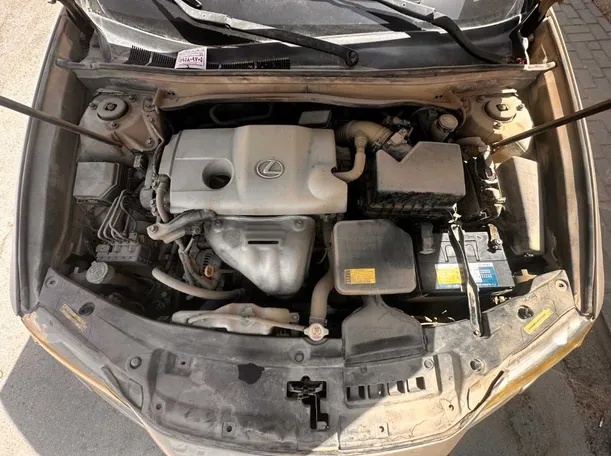 Car image 25