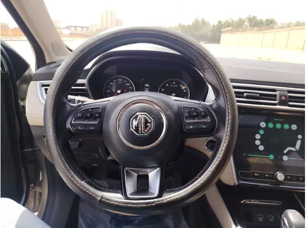 Car image 22
