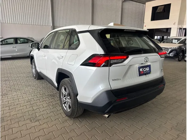 Car image 7