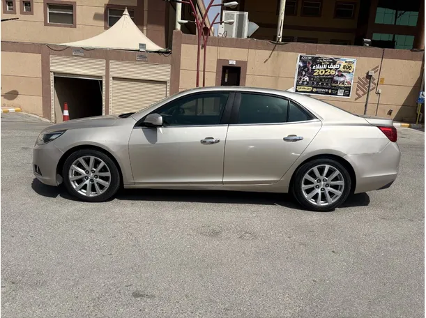 Car image 8