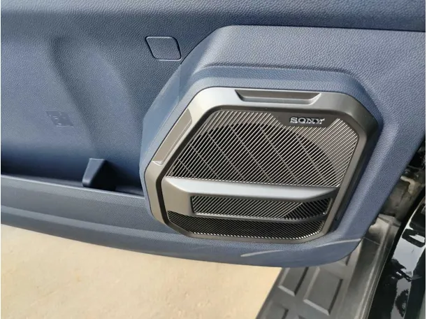 Car image 31