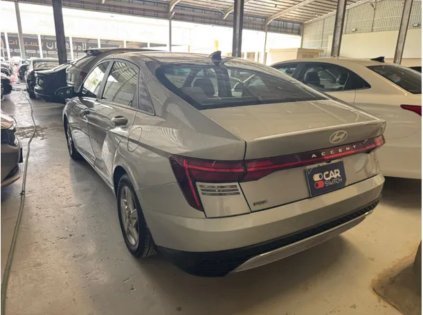 Car image 6