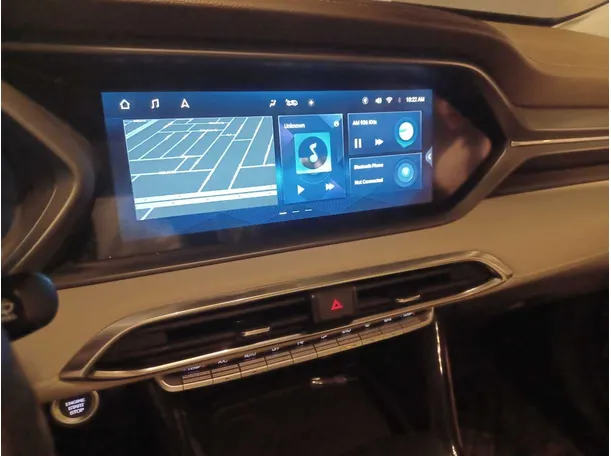 Car image 18