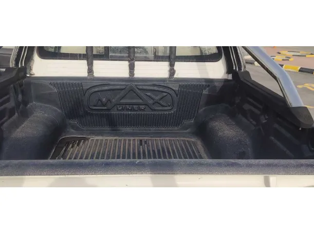 Car image 23