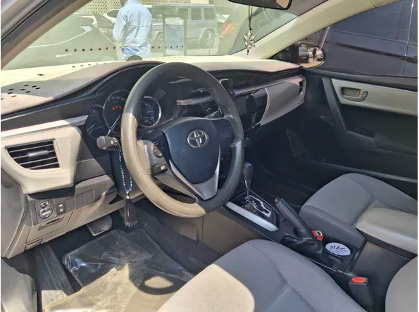 Car image 8