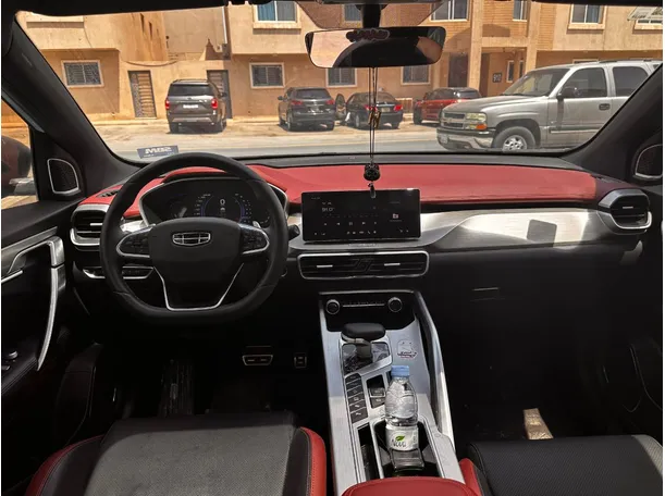 Car image 17